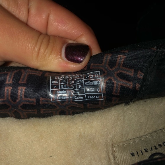 new UGG moccasins sheepskin size 7 black - Picture 3 of 11